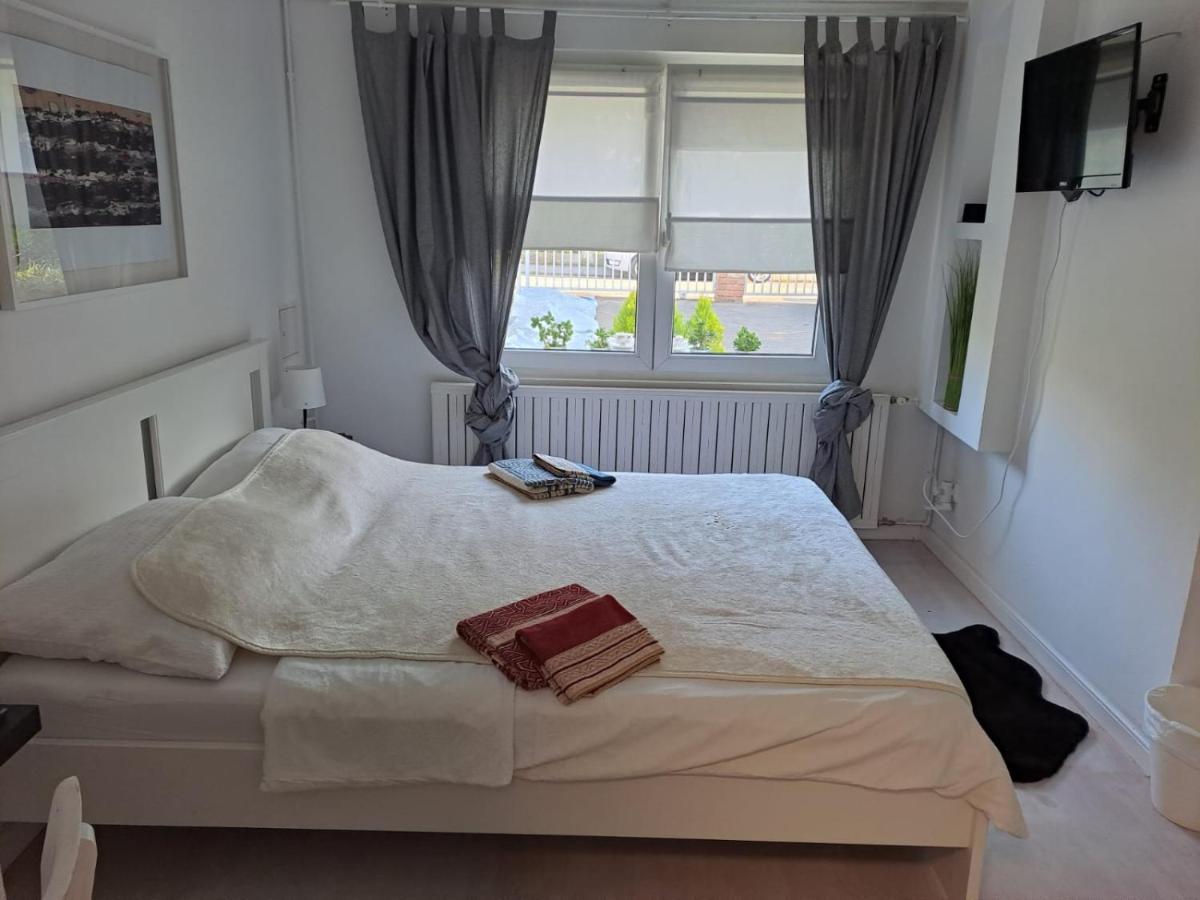 Soba Dvori Apartment Zaprešić Exterior foto
